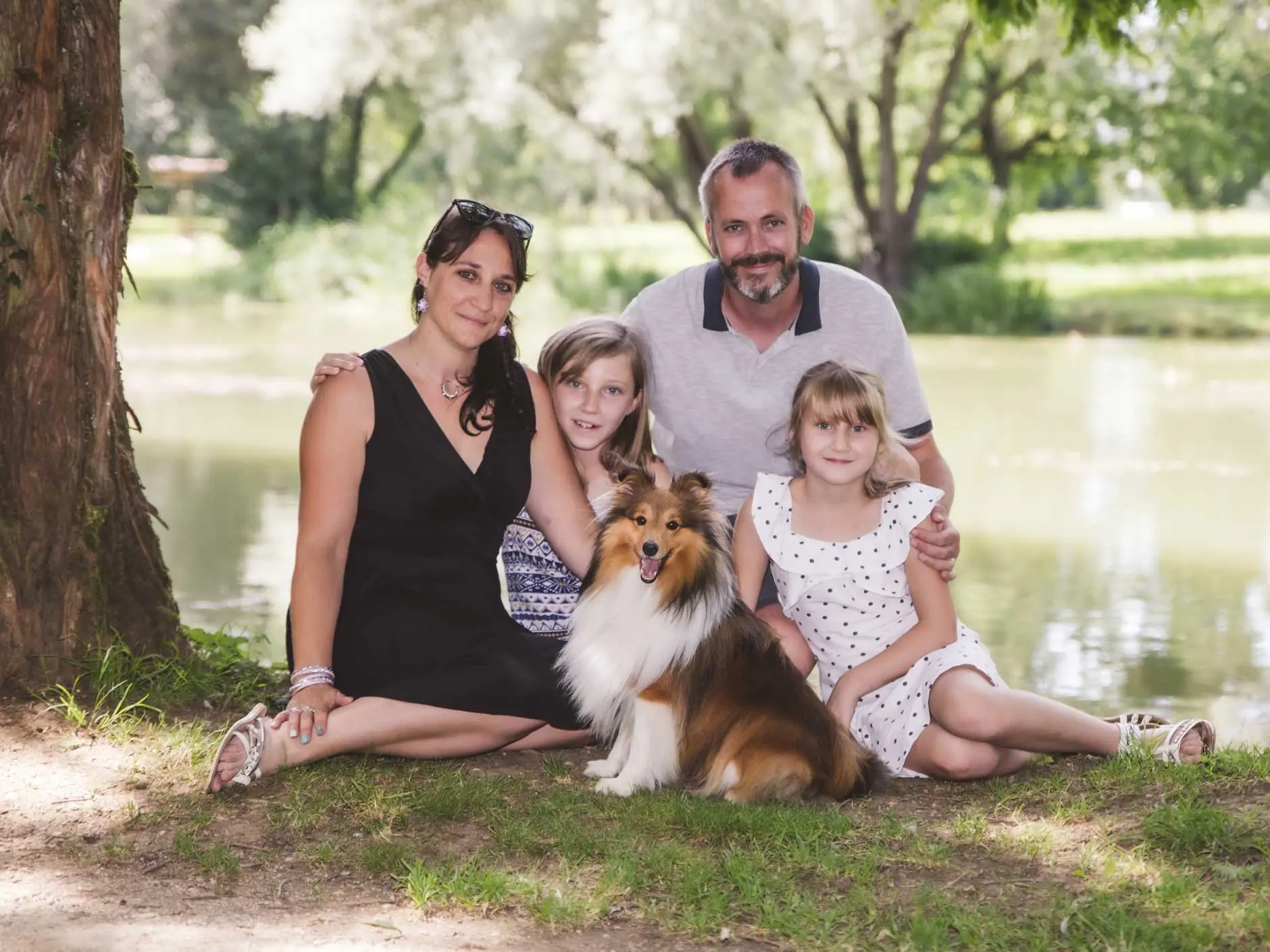 Photo chien exterieur parc famillle